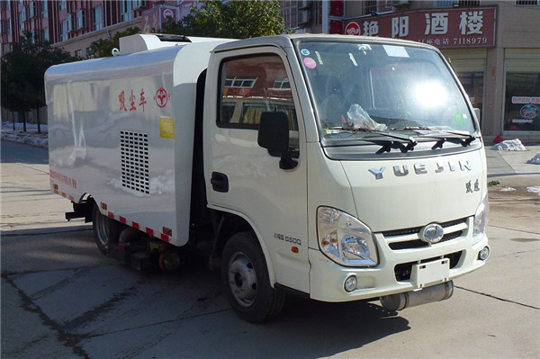 躍進(jìn)小福星型吸塵車(chē)-3方吸塵車(chē)
